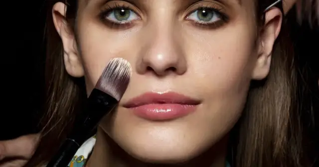 Podkład czy korektor najpierw? Sprawdzone triki na idealny makijaż