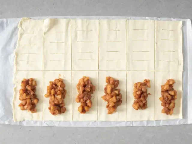 Ciastka francuskie: zawijanie krok po kroku. Odkryj sekrety!