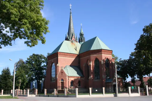 Sanktuarium Chorzelów: Historia i znaczenie dla lokalnej społeczności