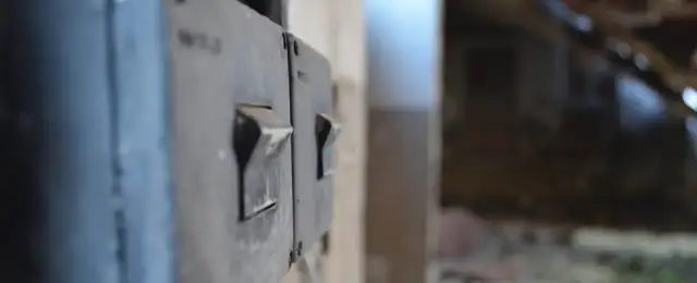 Jak podłączyć światło na dwa włączniki - uniknij najczęstszych błędów