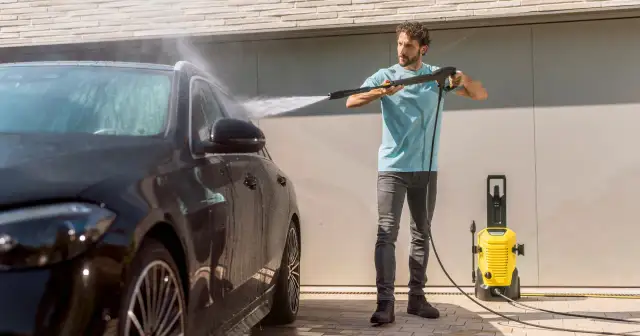 Myjnia Orlen: Jak korzystać, płacić i unikać błędów? Poradnik Błażeja