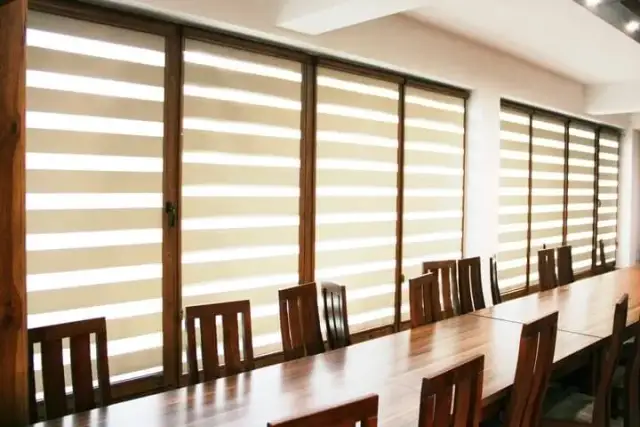 Jak czyścić rolety dzień noc w kasecie, by uniknąć uszkodzeń?