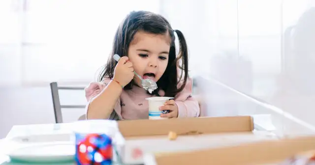 Danonki dla dzieci: czy to zdrowa przekąska? Analiza składu