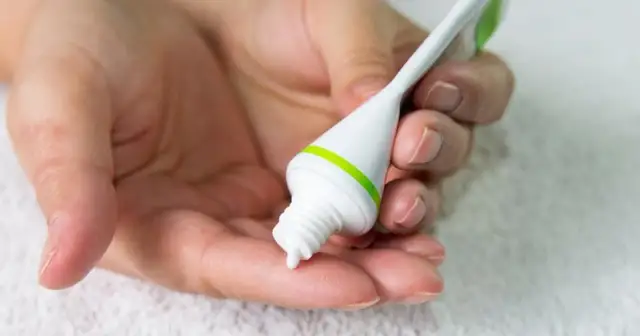 Co na odleżyny u seniora? Ranking maści, opatrunków i porady