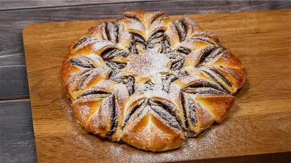 7 kroków do prostego ciasta drożdżowego: przepis dla każdego!