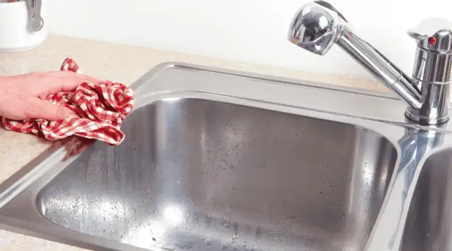 Jak odkamienić zlew skutecznie i bezpiecznie - proste metody