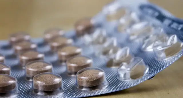 Czy suplementy szkodzą wątrobie? Oto, co musisz wiedzieć o ryzyku