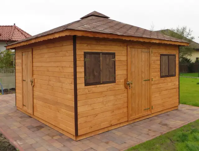 Tanie sposoby na obicie domku na działce - uniknij wysokich kosztów