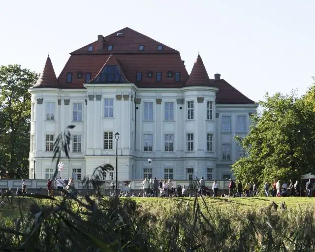 Zamek w Leśnicy: Fascynująca historia i tajemnice zabytku
