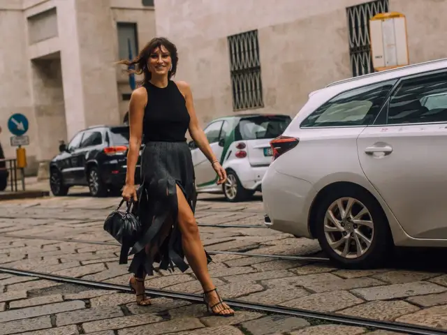 Falda de flecos Zara: Looks, modelos y cómo combinarla con estilo