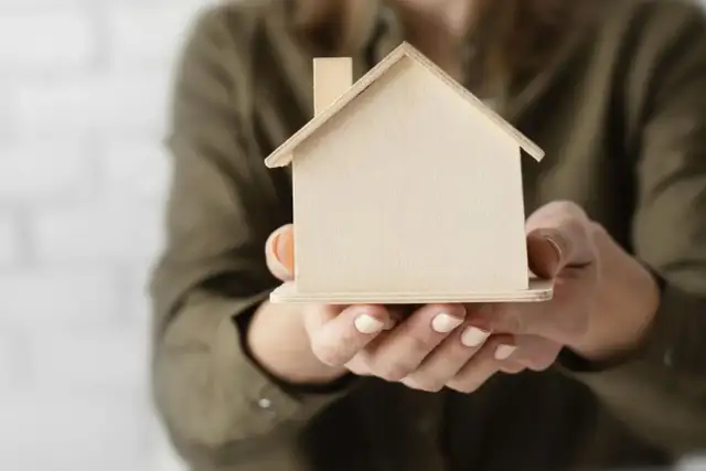 Wycena mieszkania do polisy: Nie przepłacaj, zyskaj pełne odszkodowanie