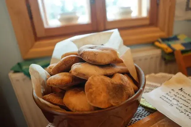 Najlepsze miejsca, gdzie zjeść w Nałęczowie - odkryj smaki regionu