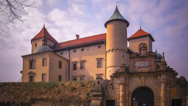 Zamek Wiśnicz: Potężna twierdza magnacka w Małopolsce