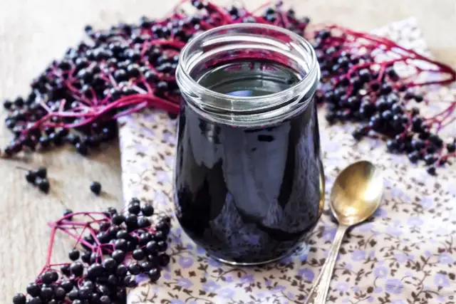 Sok z bzu: Na co pomaga? Wzmocnij odporność i walcz z infekcjami