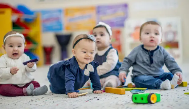 Od kiedy dziecko do żłobka? Prawo, gotowość, koszty i dofinansowanie
