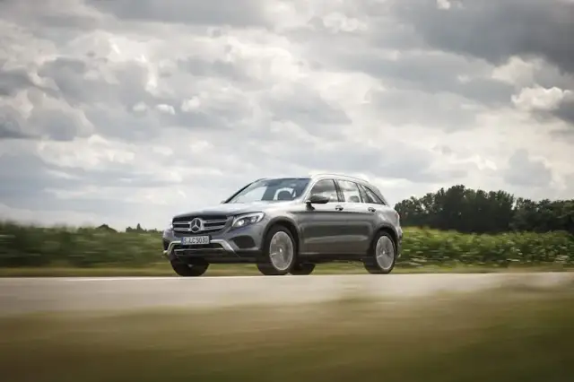 Mercedes GLC benzyna czy diesel – co wybrać dla oszczędności?