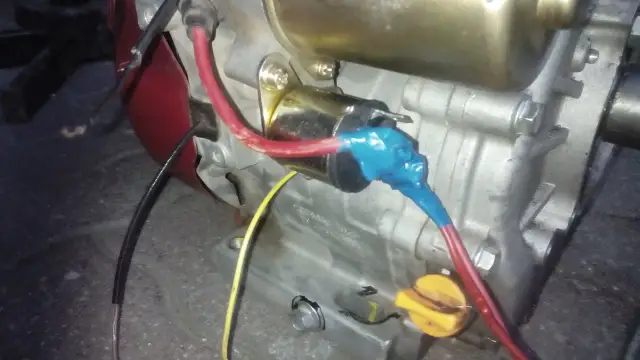 Montaż rozrusznika do kosiarki: Poradnik krok po kroku