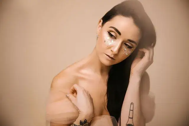 Jak zostać modelką po 40 – odkryj sekrety sukcesu w modelingu