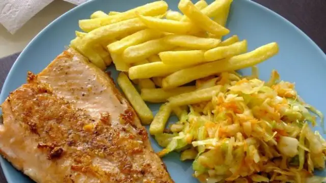 Ile smażyć pstrąga na patelni, aby uniknąć suchego mięsa?