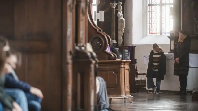 Czy w Wielkanoc trzeba iść do kościoła? Sprawdź, co mówią zasady