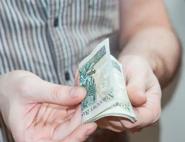 Jak zatytułować przelew za mieszkanie? Wynajem i zakup bez błędów!