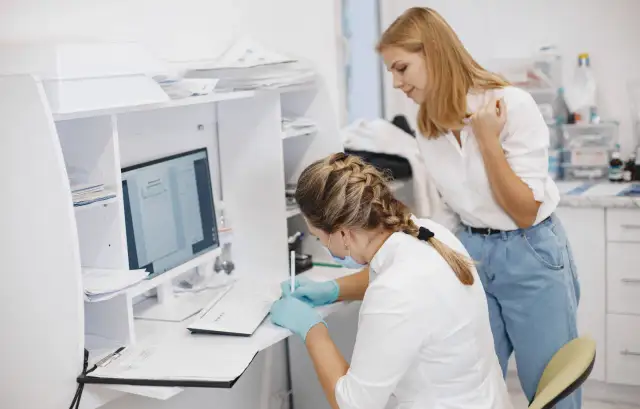 Ile kosztuje urolog? Cennik, NFZ, teleporada wszystko w 1 miejscu.