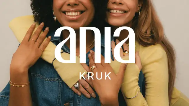 Jakie są modne naszyjniki? Odkryj najnowsze trendy i style