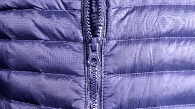 Jak naprawić zamek w bluzie? Sprawdzone metody DIY krok po kroku