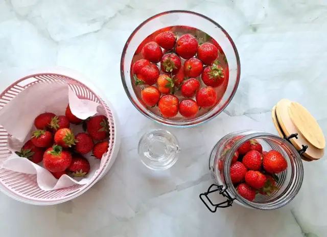 Jak przechowywać truskawki w lodówce? Świeże nawet tydzień!