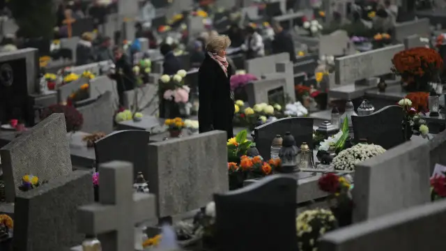Ile kosztuje miejsce na cmentarzu Batowice w Krakowie? Ceny i szczegóły