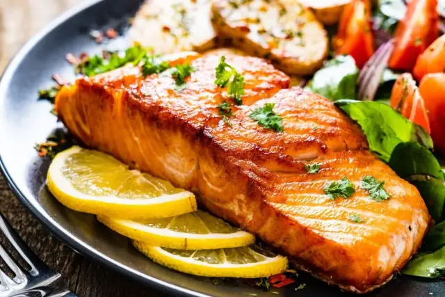 Niedzielny obiad: Inspiracje od klasyki po wege i szybkie dania