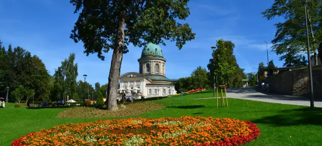 Lądek-Zdrój sanatorium dla seniora: przewodnik po leczeniu i cenach