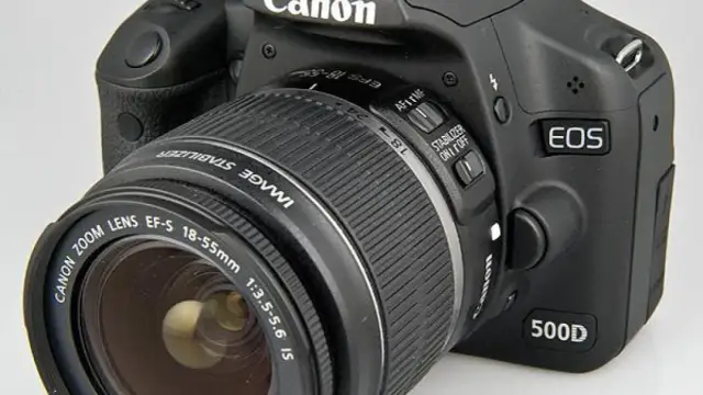Canon EOS 500D: Czy warto kupić w 2026? Poradnik dla początkujących.