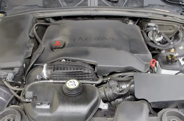 Jaguar XF 2.2 Diesel: Ekonomiczny wybór czy skarbonka? Sprawdź!