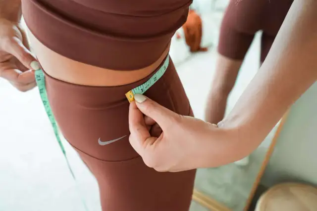 ¿Buscas Pantalones Nike mujer? ¡Encuentra tu estilo y talla ideal!