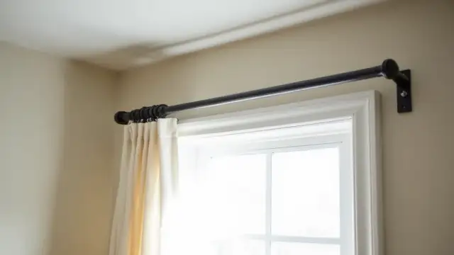 Jak zamocować karnisz do ściany - uniknij najczęstszych błędów