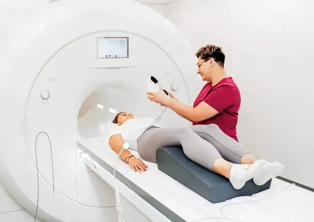 Ile trwa badanie spektroskopii? Poznaj czas trwania i czynniki wpływające