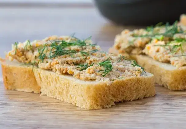 Ile piec pasztet z cukinii, aby był idealnie wilgotny i smaczny?