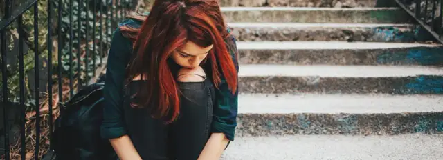 Jak sprawdzić czy dziecko bierze dopalacze - objawy, które musisz znać