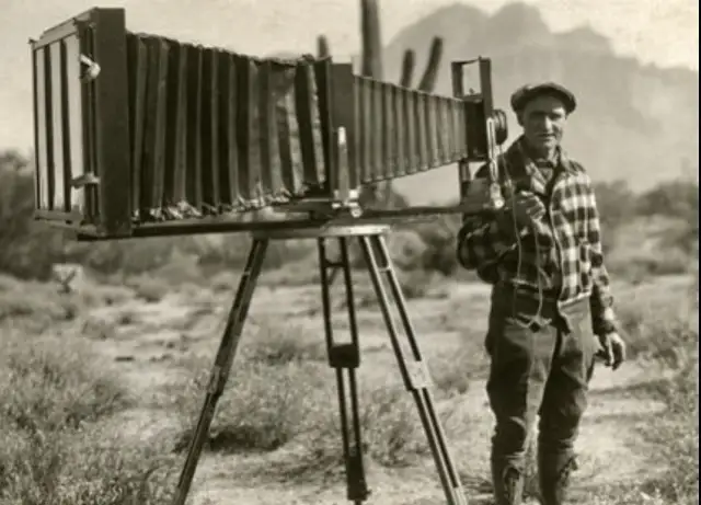 Od Niépce'a do Kodaka: Kiedy powstał pierwszy aparat fotograficzny?