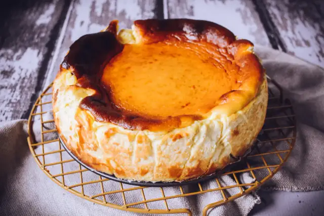 Jaka mąka najlepsza do sernika? Odkryj sekrety idealnej konsystencji