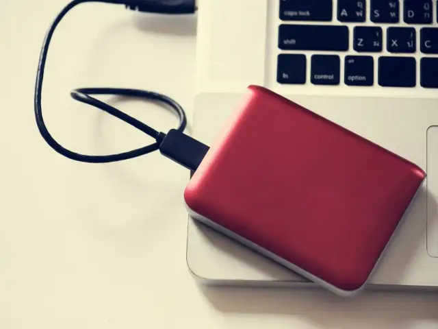 Jaki pendrive do Windows 11? Wybierz najlepszy nośnik bez ryzyka utraty danych