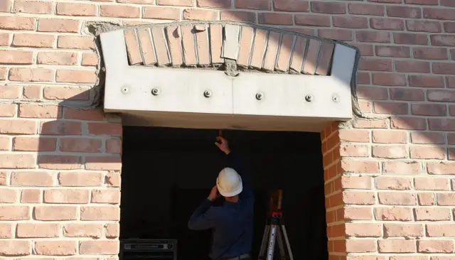 Otwór w Ścianie Nośnej: Jak Bezpiecznie Powiększyć Przestrzeń?