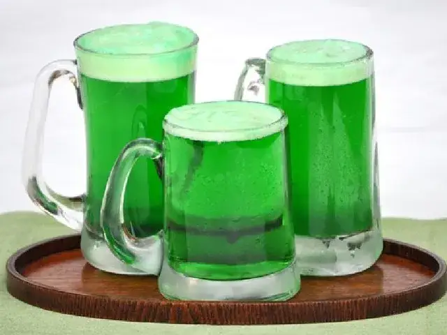 Gdzie kupić piwo irlandzkie zielone? Sprawdź najlepsze oferty