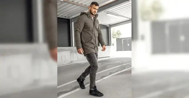 Jakie kolory butów do kurtki khaki, aby wyglądać stylowo?