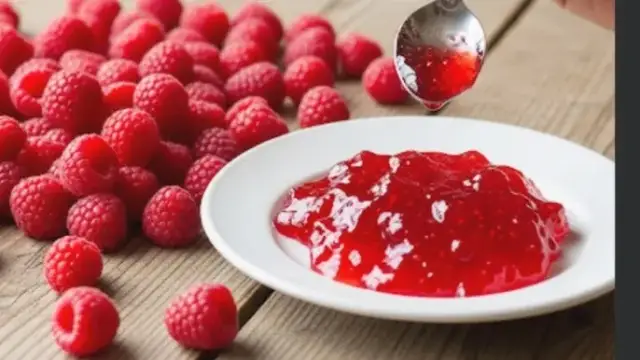 Frużelina malinowa jak zrobić - łatwy przepis na pyszny dodatek