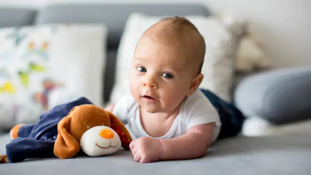 Co wpływa na rozwój mózgu dziecka? Kluczowe czynniki i porady