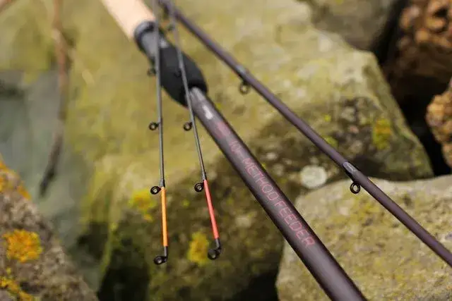 Jaką wędkę do klasycznego feedera wybrać, aby uniknąć błędów?