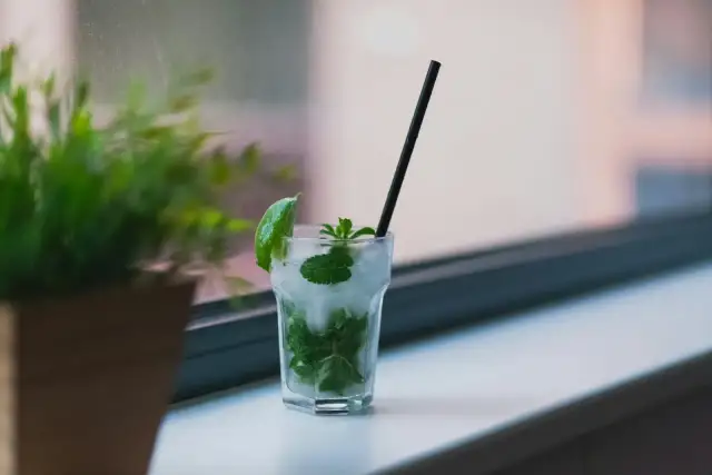 Idealne Mojito: Składniki, przepis krok po kroku i wariacje