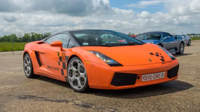 Jak zrobić zdjęcia samochodu na sprzedaż, by przyciągnąć kupców